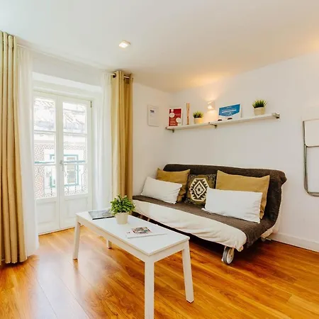 Rent4rest Bairro Alto Charming 1bd *