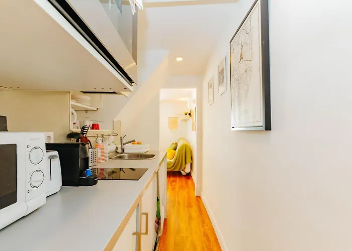 Rent4rest Bairro Alto Charming 1bd *