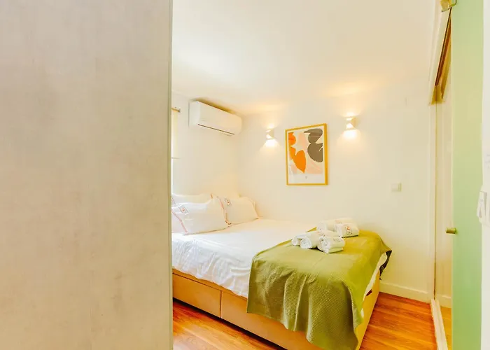 Rent4rest Bairro Alto Charming 1bd דירה ליסבון