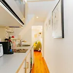 Rent4rest Bairro Alto Charming 1bd *