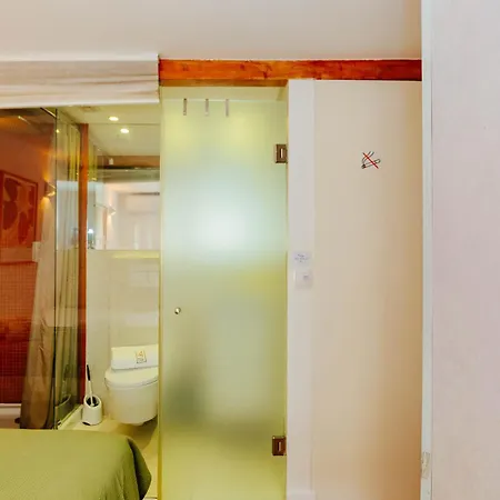 Rent4rest Bairro Alto Charming 1bd 아파트