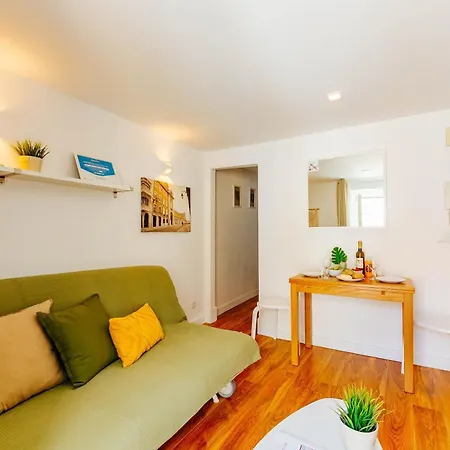 Rent4rest Bairro Alto Charming 1bd Apartment