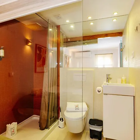 Rent4rest Bairro Alto Charming 1bd Apartment Lisbon