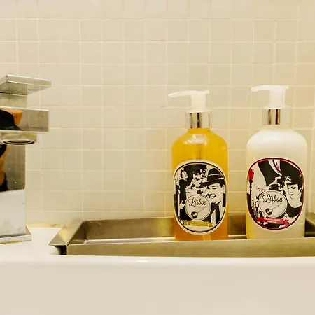 Rent4rest Bairro Alto Charming 1bd Apartament *