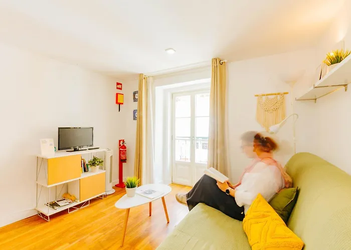 Rent4rest Bairro Alto Charming 1bd アパート リスボン